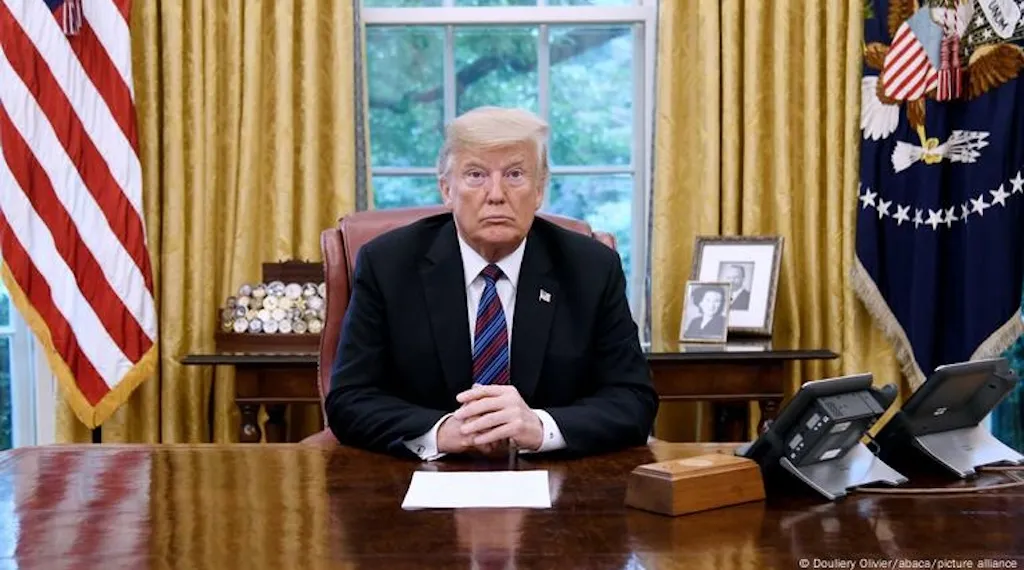 Trump Weighs Third-Term Run Despite Constitutional Limits